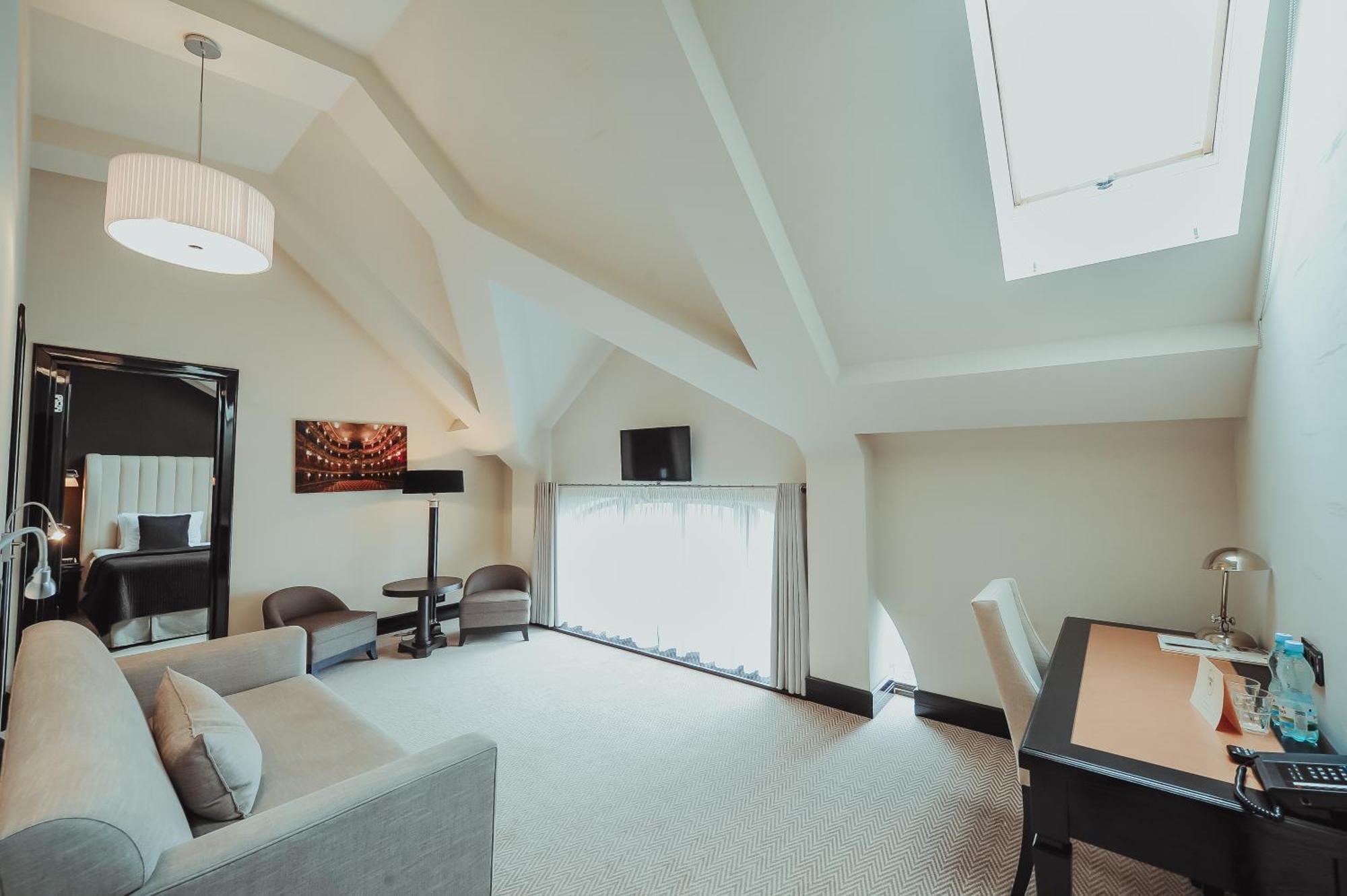 Astoria Hotel Lviv Bilik gambar