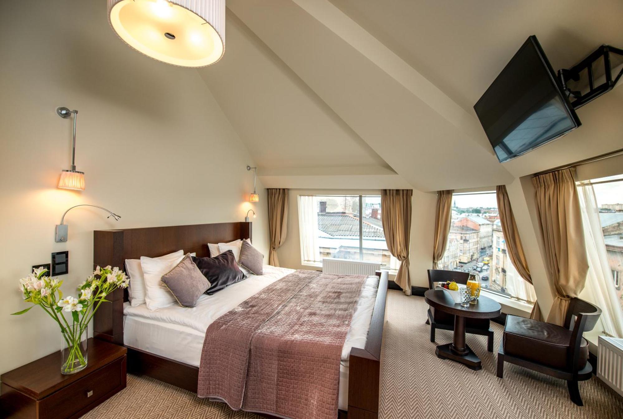 Astoria Hotel Lviv Luaran gambar