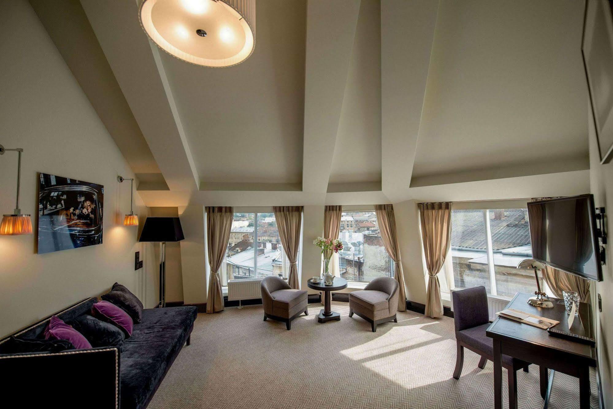 Astoria Hotel Lviv Luaran gambar